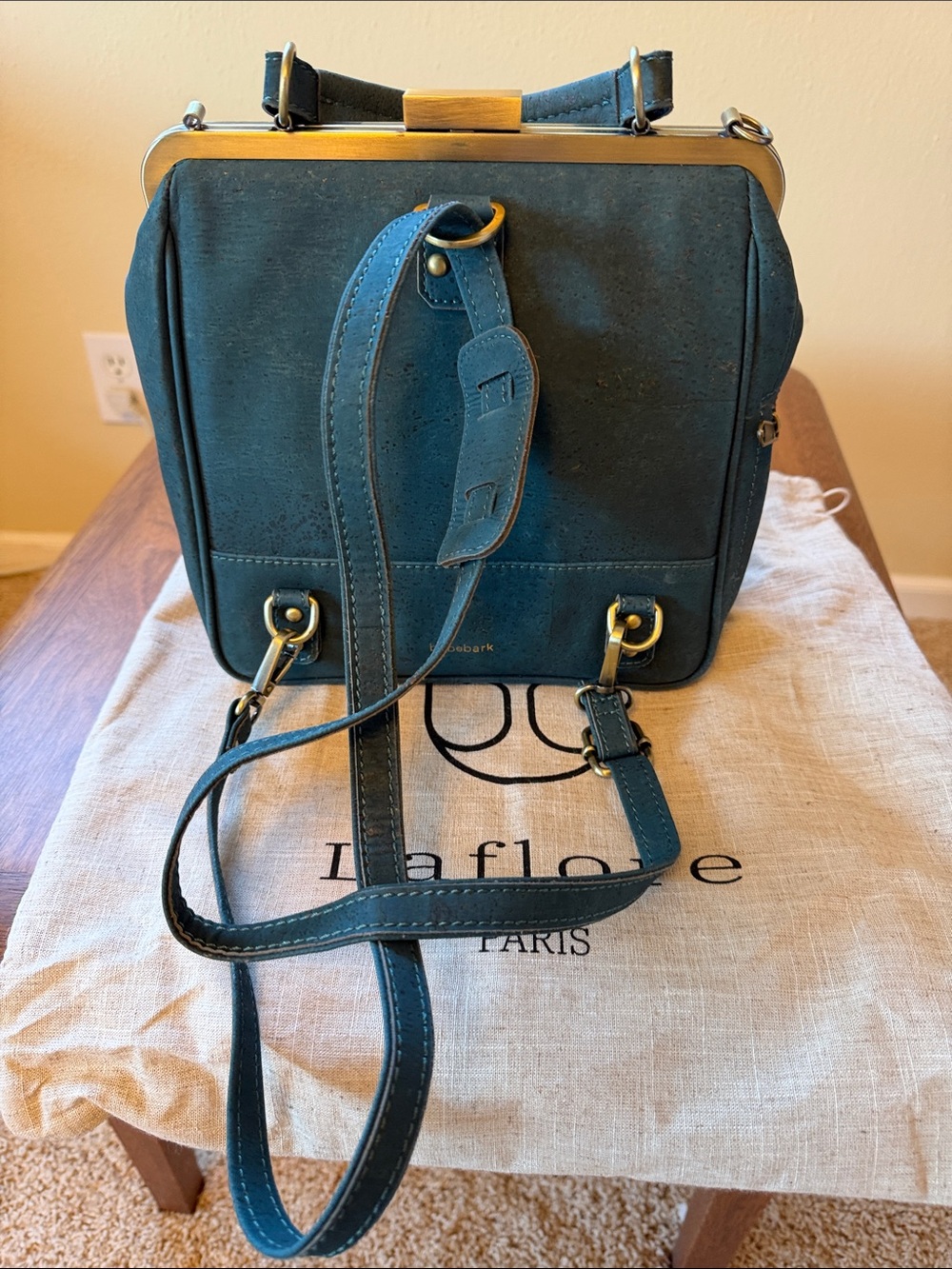 La Flore Bebebark purse / backpack NWOT - Picture 6 of 12